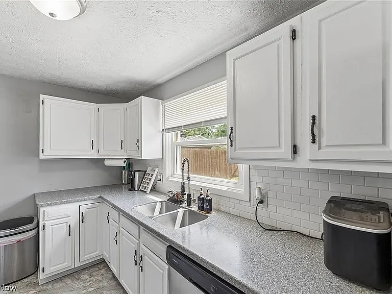 2369 Frederick Dr — Photo 8