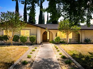 1875 Crestmont Dr, Redding, CA 96002