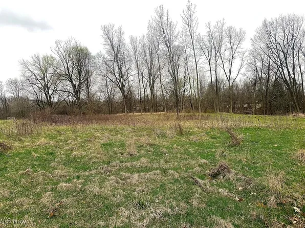 E Bagley Rd, Parma, OH 44130