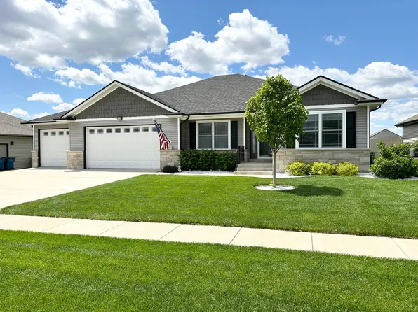 2225 Pheasant Run Dr, Bourbonnais, IL 60914