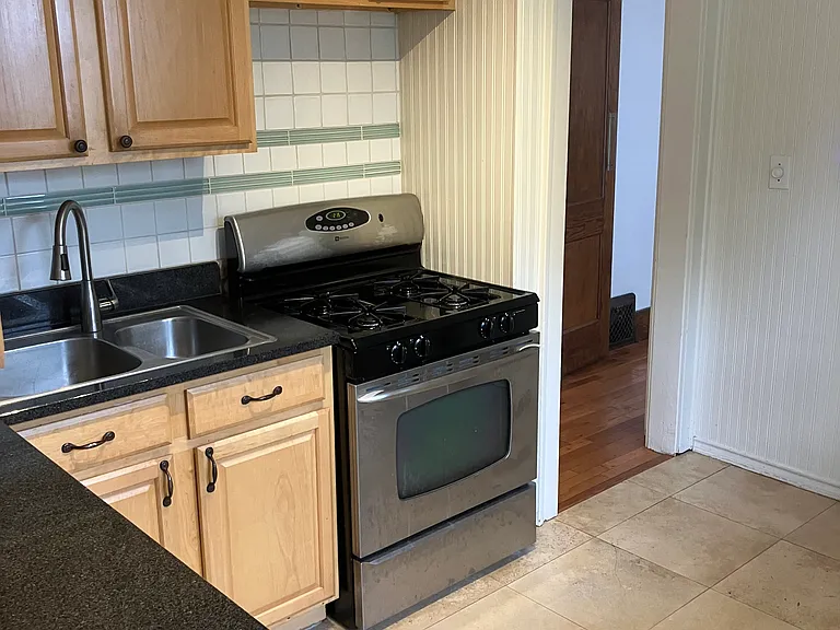 311 E Lewiston Ave — Photo 26
