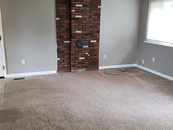 2nd image of 400 Lufkin Dr