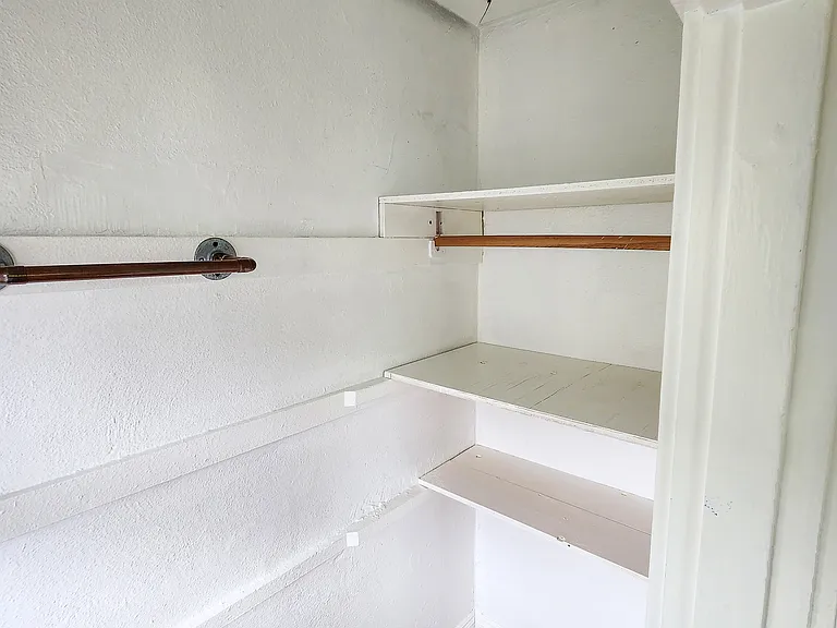 Bedroom 3 - Closet
