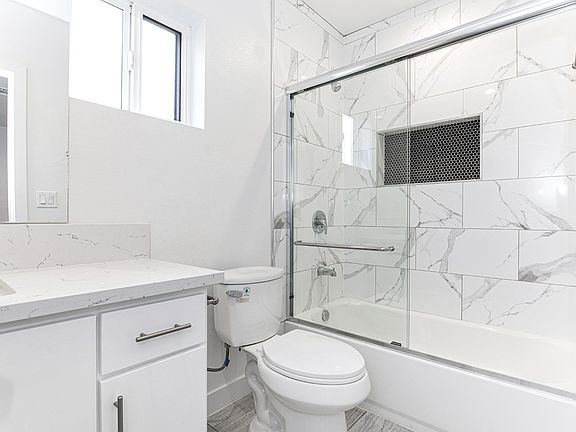 2nd image of 5912 Tujunga Ave