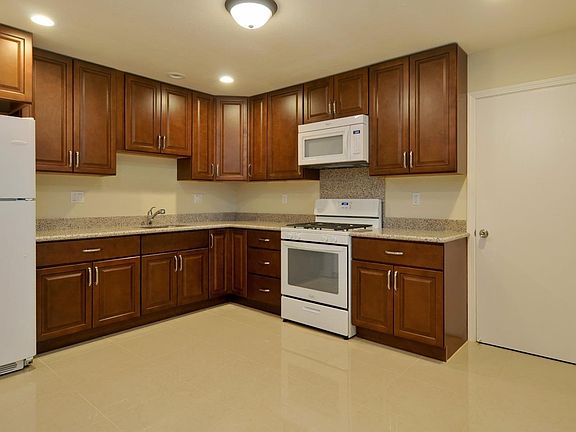 5th image of 2623 Paganini Ave