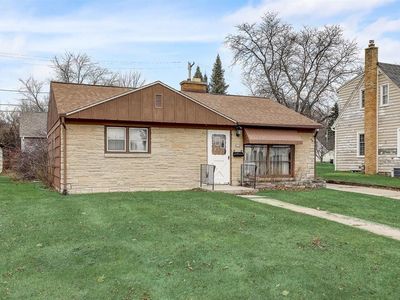 912 Park Ave, West Bend, WI, 53090