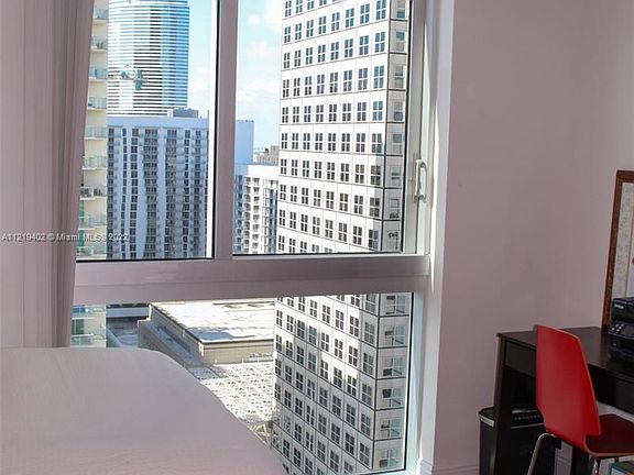 5th image of 325 Biscayne Blvd #3614