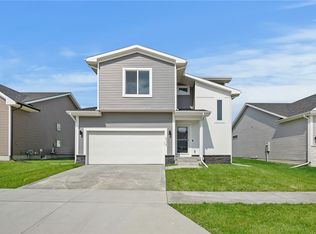 2113 Barry Dr, Adel, IA 50003