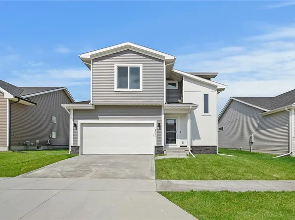 2113 Barry Dr, Adel, IA 50003