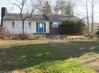 20 Milrose Ln, Monsey, NY 10952
