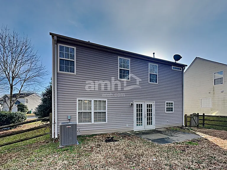8836 Laurel Run Dr — Photo 21