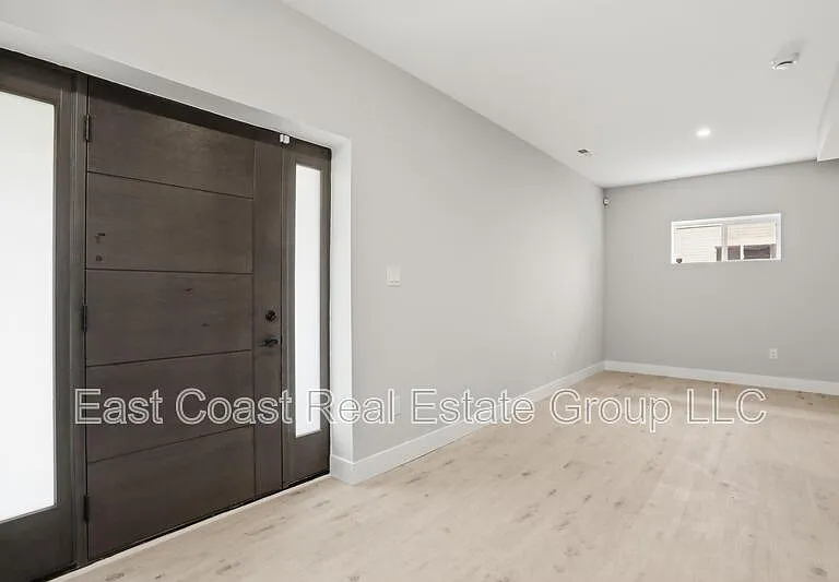 530 N 3rd St #B — Photo 12