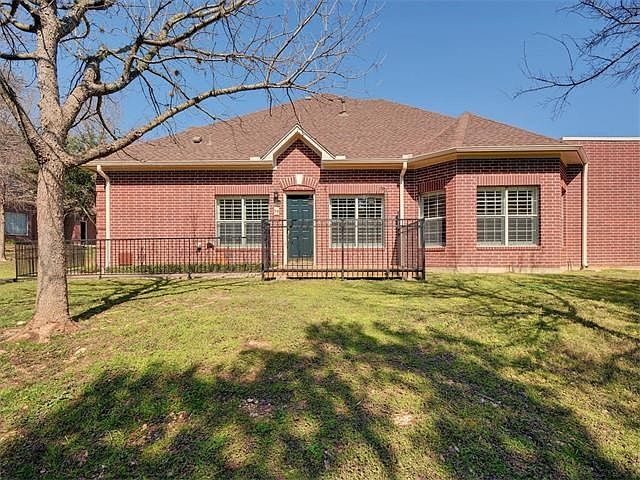 Welcome to 5515 Davis #94