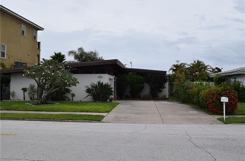 2nd image of 15320 Harbor Dr