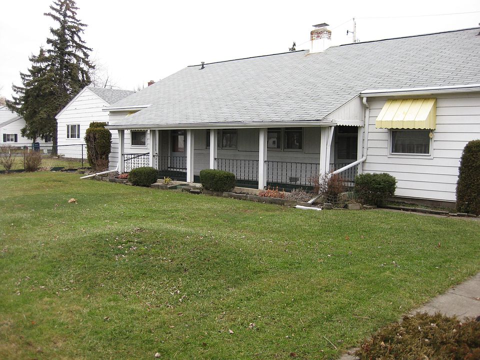 1st image of 10 Pendlewood Dr