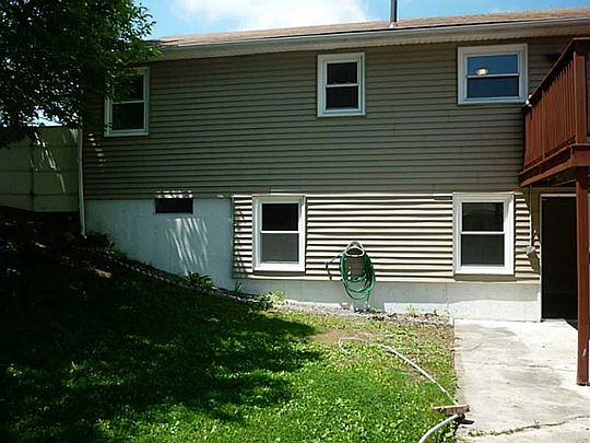 2nd image of 88 Andover St