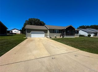 32 Westwood Dr, Salem, MO 65560