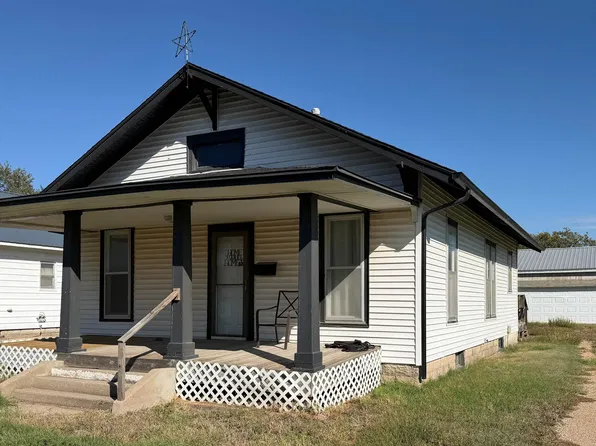 1116 Fry St, Larned, KS 67550