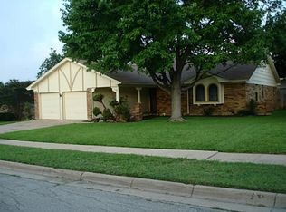 3002 River Bend Rd, Arlington, TX 76014