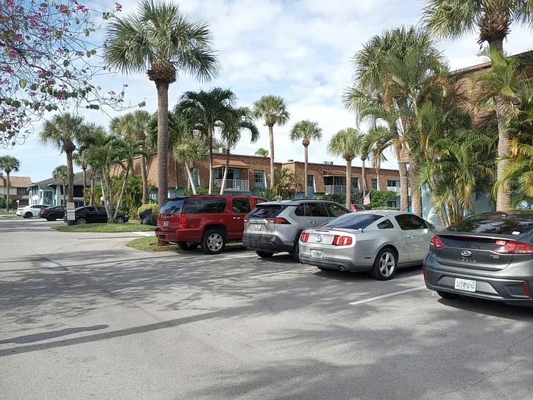 950 S Kanner Hwy #A21 — Photo 1