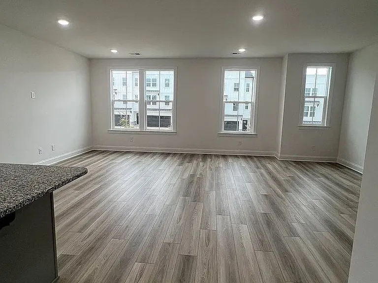 9221 Walnut Hill Rd — Photo 10