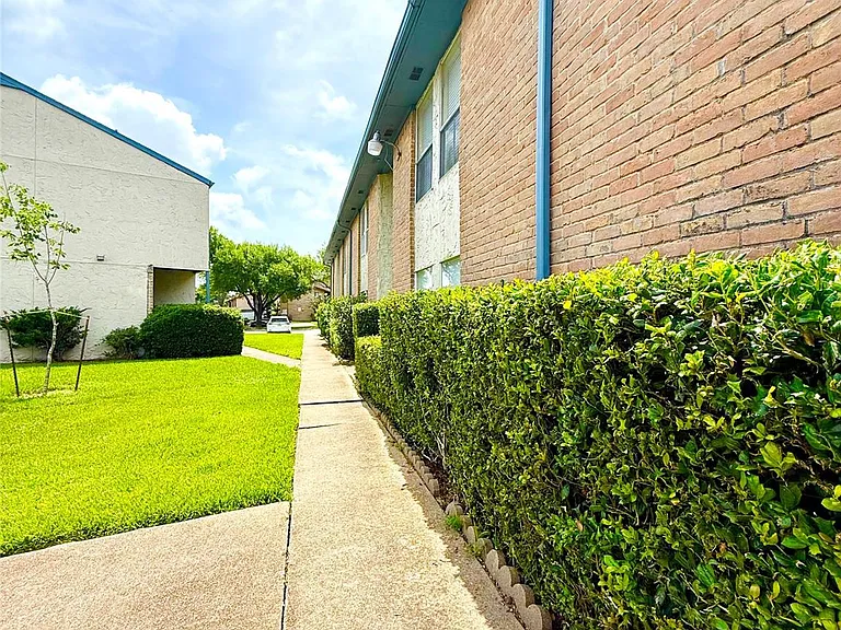 8360 Jorine Dr #8360 — Photo 5