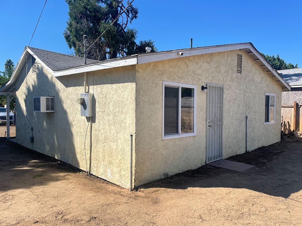 2nd image of 1301 Inyo Ave