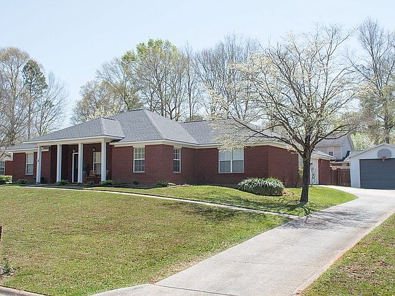 2nd image of 211 Inglewood Dr