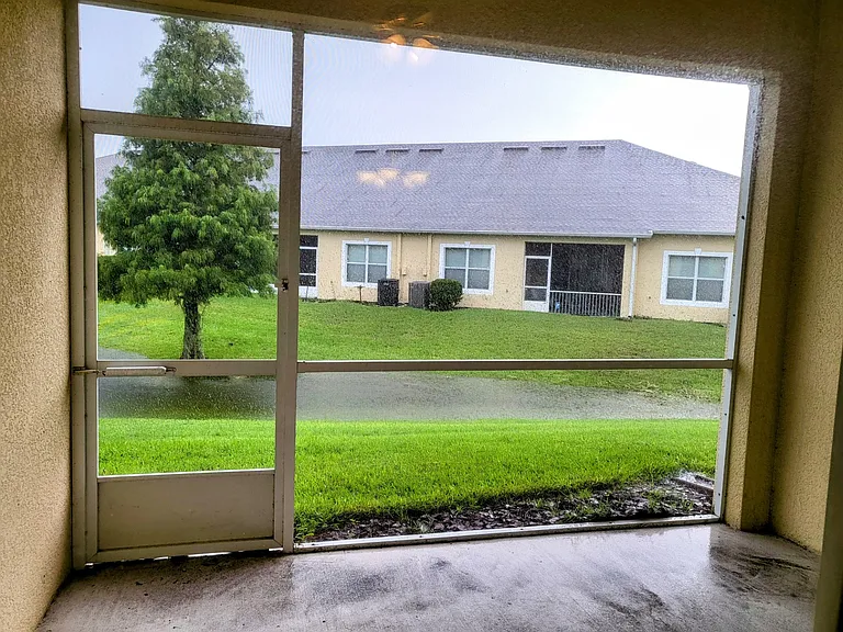 4057 Shade Tree Ln — Photo 18
