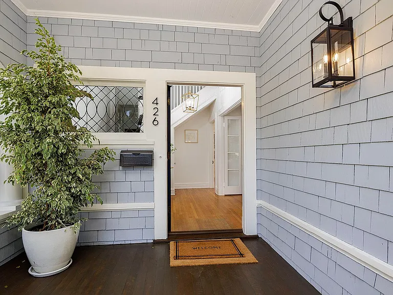 426 E Valerio St — Photo 4