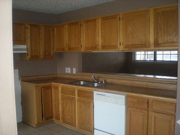4th image of 7421 Waterway Dr