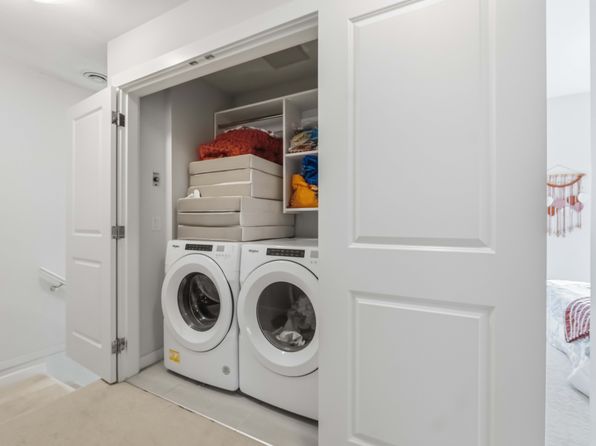 3 bedroom rental in Surrey — photo 29