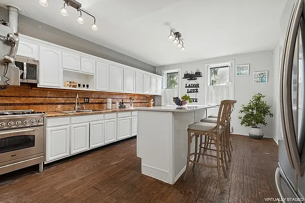Sold by Corcoran | media 1