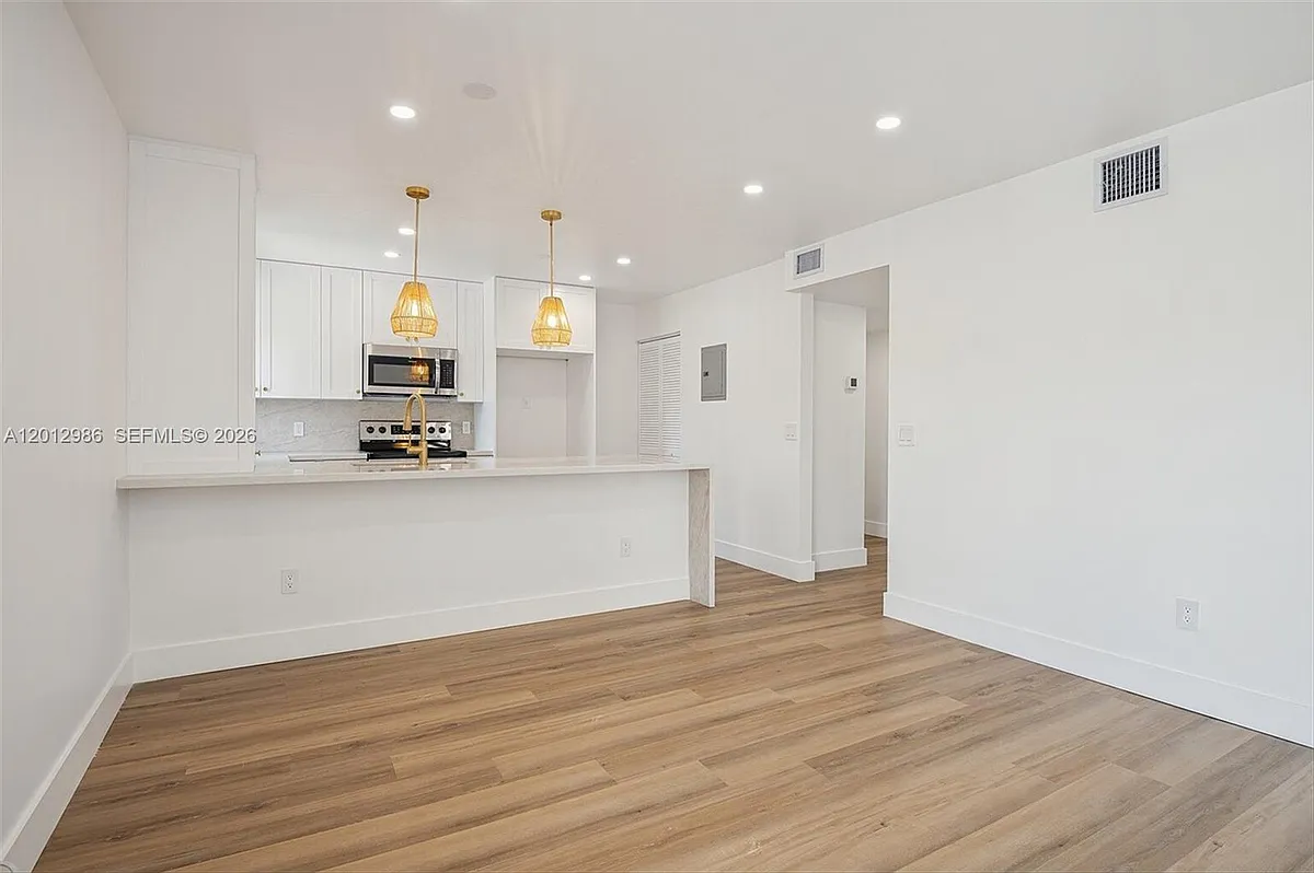 Building Photo - 7775 SW 86th St #F1-306