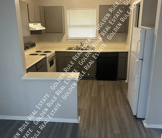 104C Village Ln #VILLAGE LANE — Photo 7