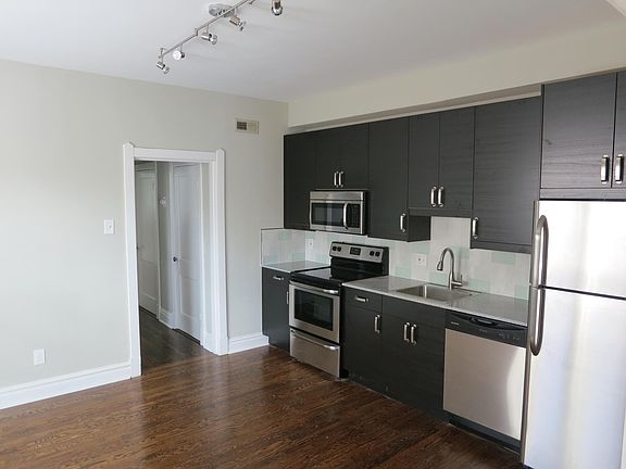 2nd image of 1827 Russell Blvd