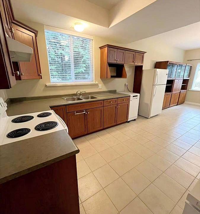 1st image of 1048 Sugar Mountain Way