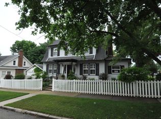 320 Sherman St, Rockford, IL