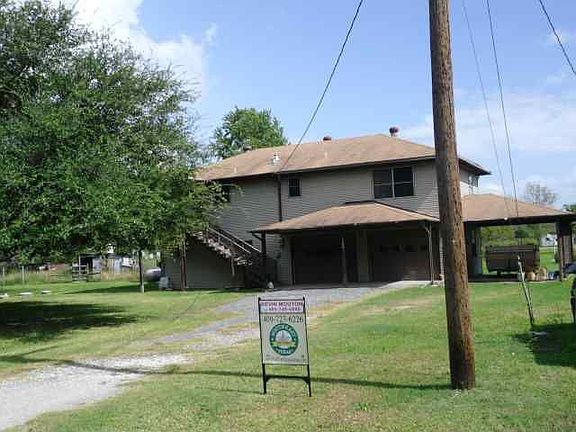 2nd image of 1988 Hillebrandt Acres