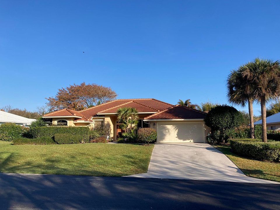 1st image of 8437 SE Woodcrest Place