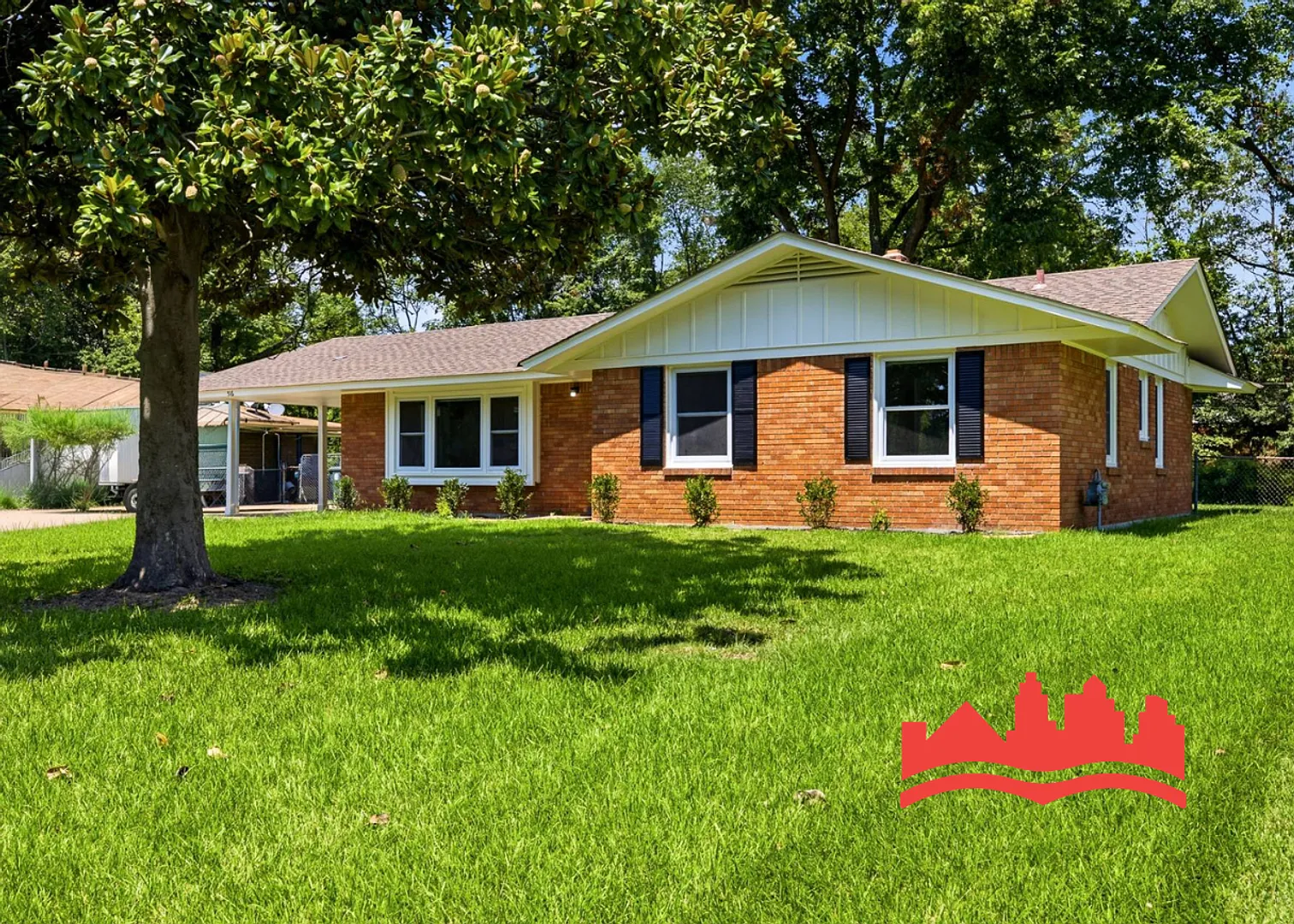 Welcome to 516 Parkdale Drive! — Photo 3