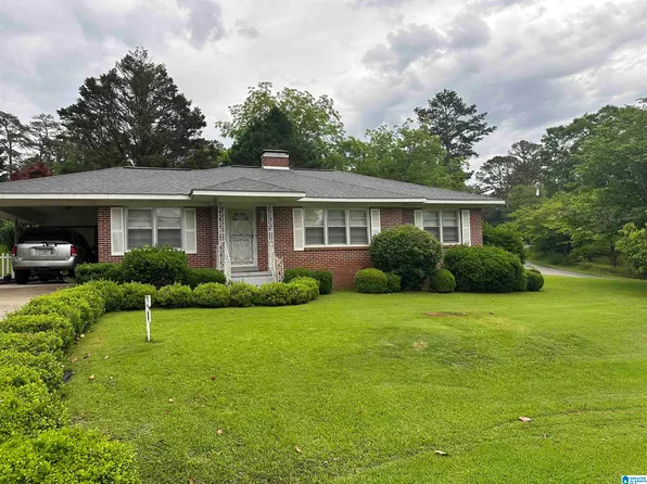 813 Cooledge St, Wadley, AL 36276