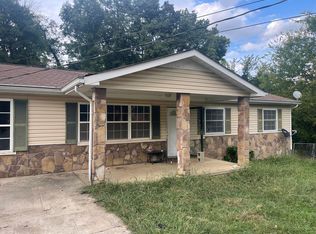 822 Cherokee Trl, Rossville, GA 30741