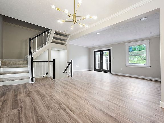 3rd image of 5030 Hamilton Dr