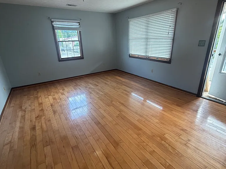 1296 Hill St — Photo 7