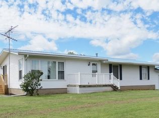 5736 Caves Rd, Maquoketa, IA 52060