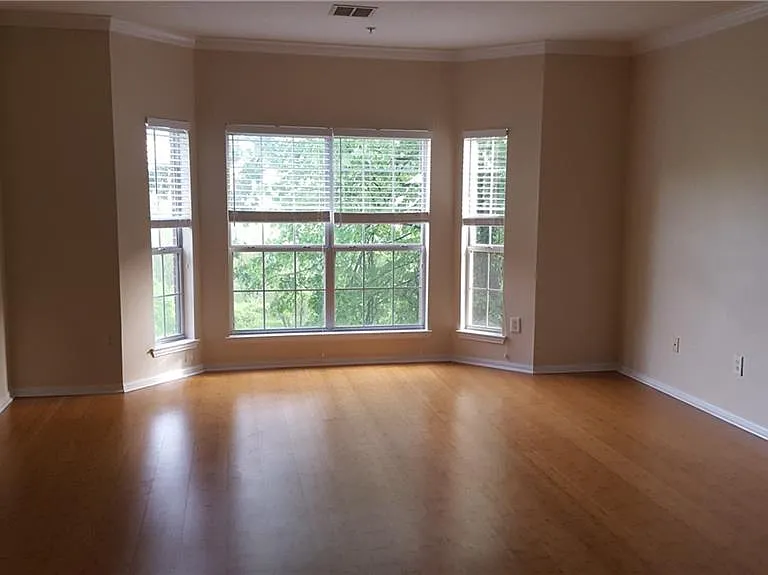 5641 Roswell Rd #106 — Photo 2