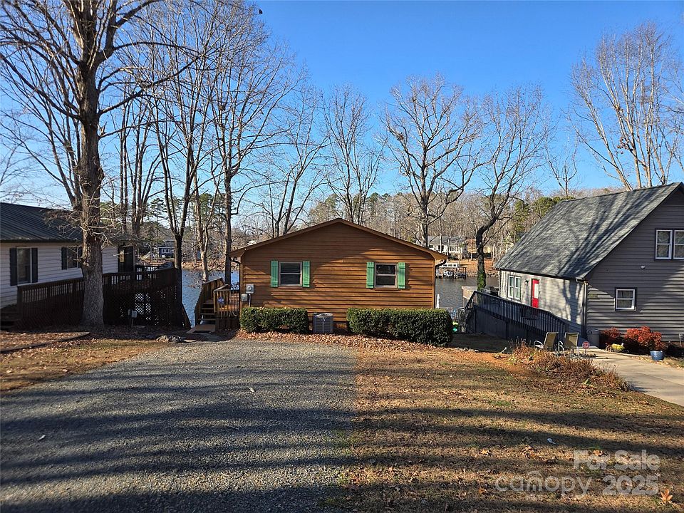 2nd image of 174 N Shoreline Dr