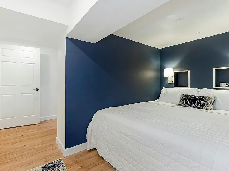 Awesome built in "pod" bed
