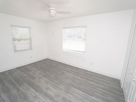 4th image of 546 NE 43rd Ct